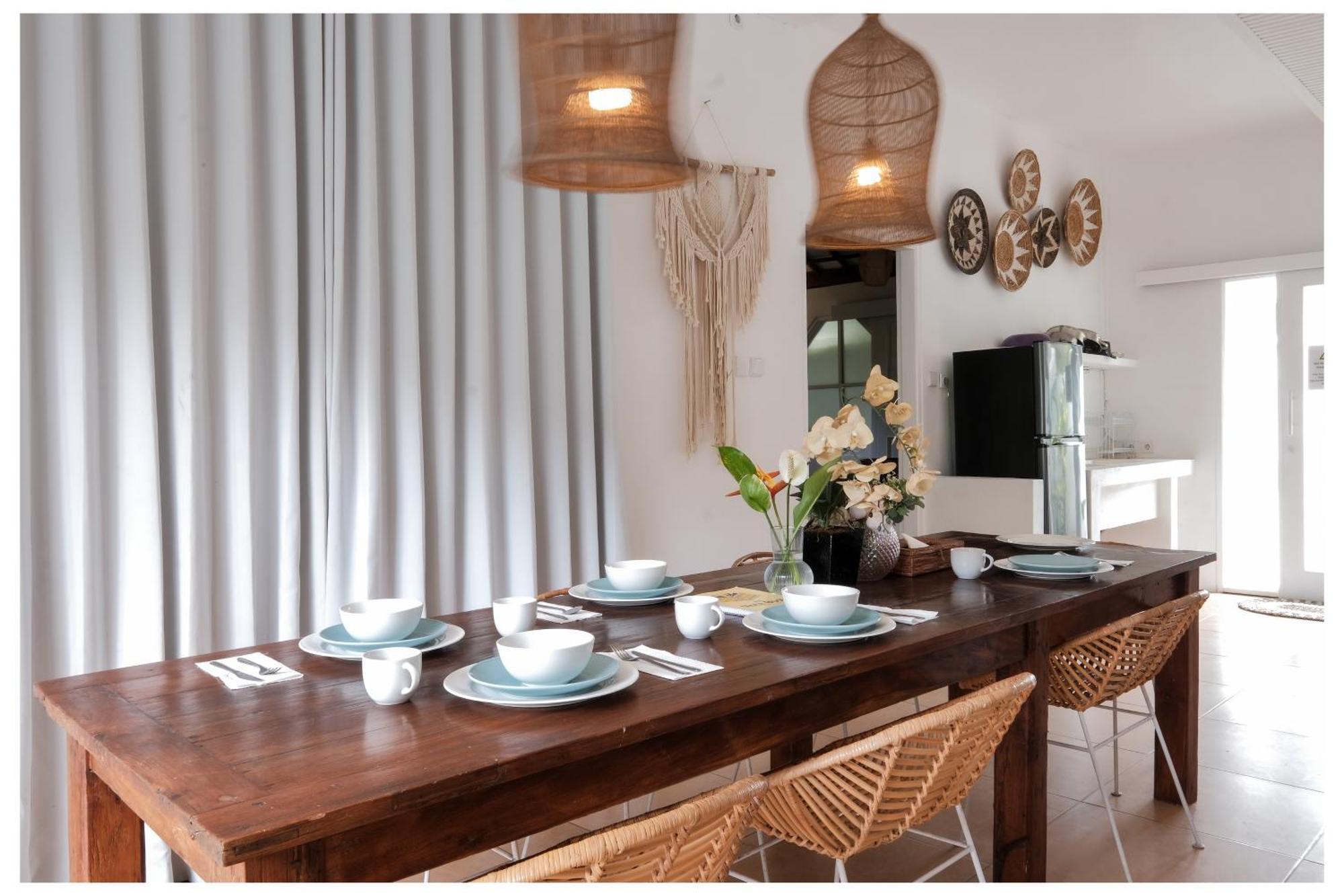 Barat - 6br Next To Villa Canggu (Bali)
