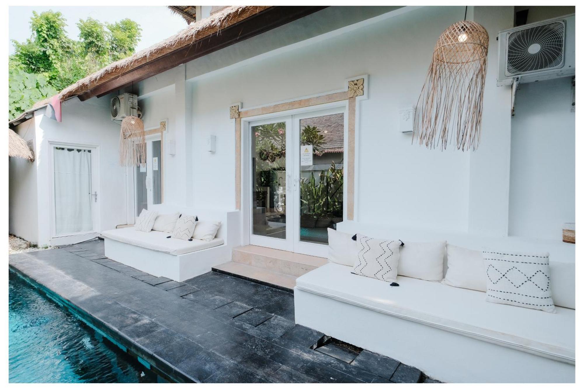 Barat - 6br Next To Villa
